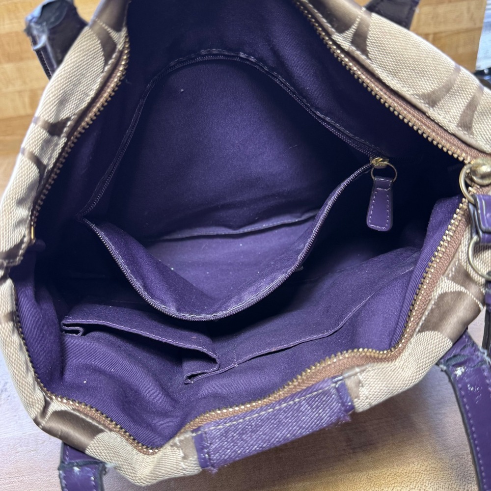 Coach Signature Jacquard Tote Bag Purple Patent Trim Khaki F25771 Handbag - Picture 3 of 8